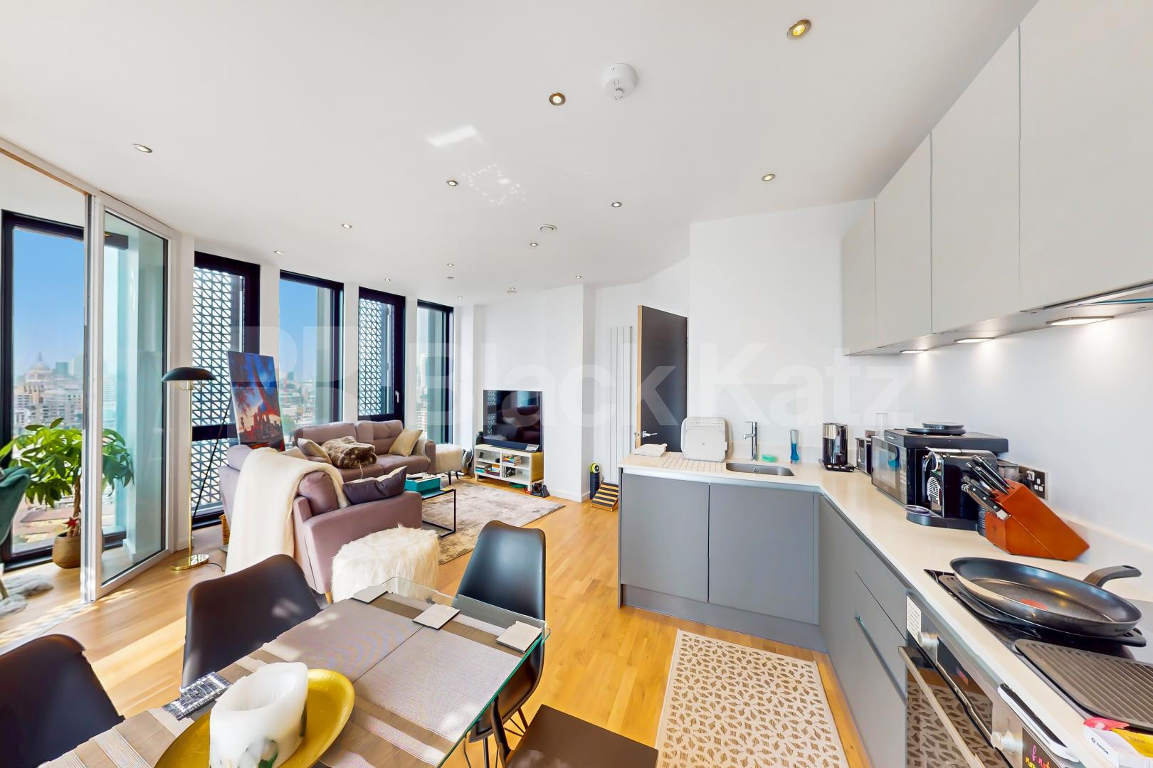 Stylish & contemporary & boasting 830 Sq. Ft. of living & entertaining space The Ceramic Building - Newington Causeway , Borough